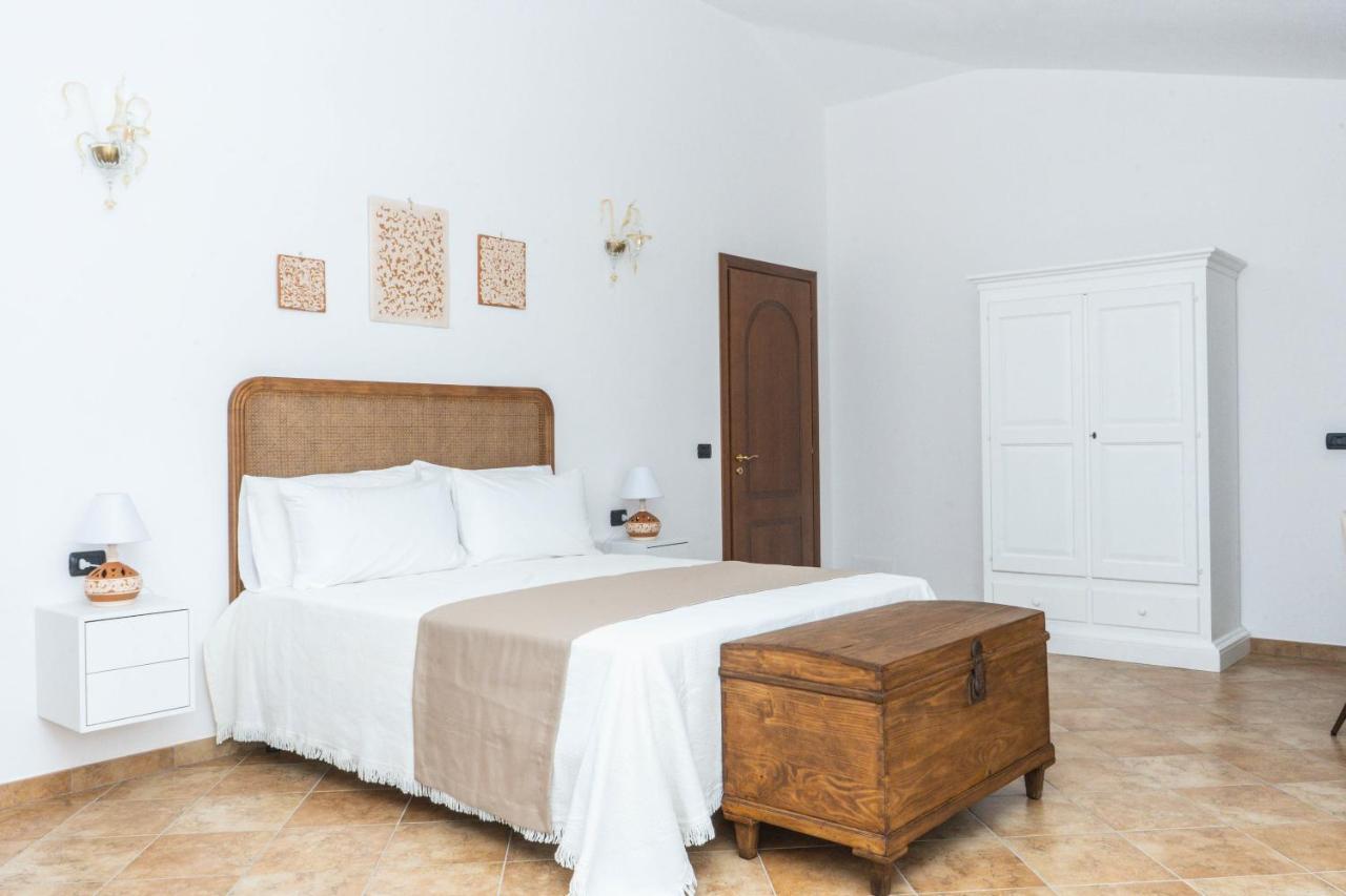 Bed and Breakfast Relais Ruggiero Ле-Кастелла Экстерьер фото