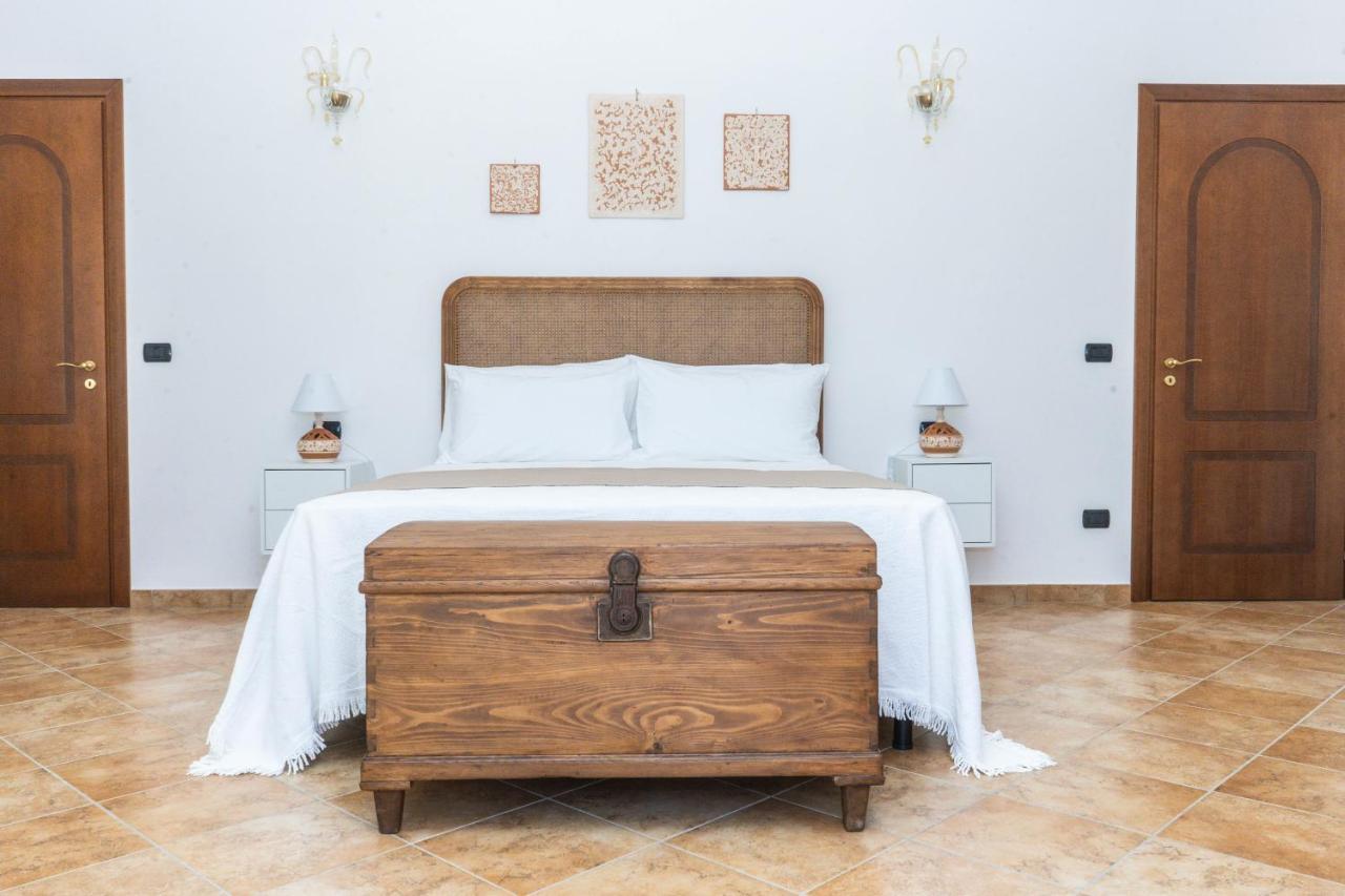 Bed and Breakfast Relais Ruggiero Ле-Кастелла Экстерьер фото
